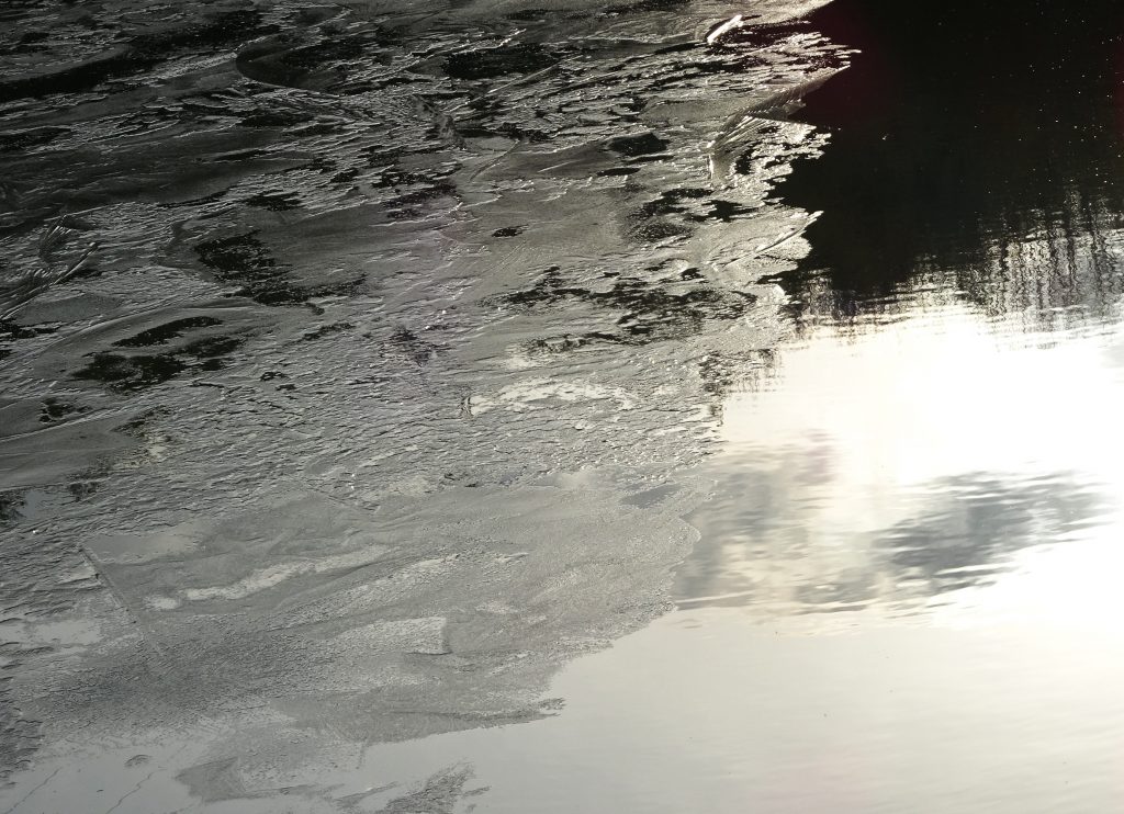 薄氷