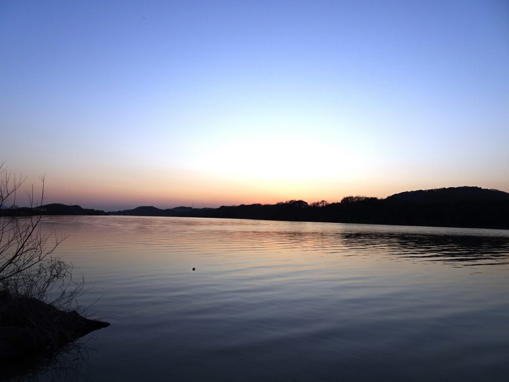 春の夕景